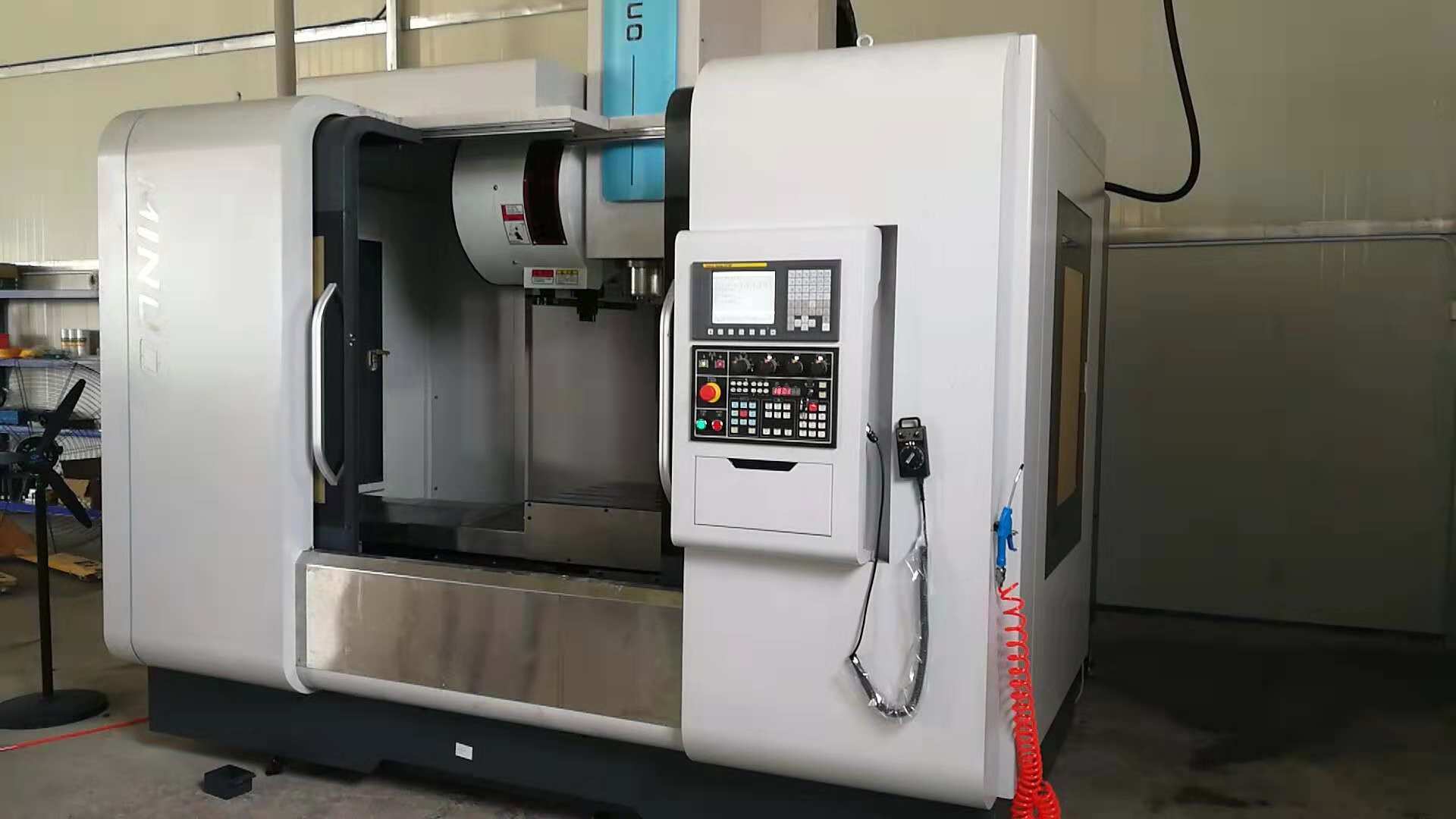 为某客户组装立式加工中心